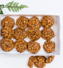 CHEWY PRALINES, SET OF 12